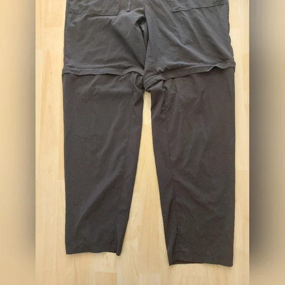 Nola Black Athletic Zip Off Convertable Pants - Picture 3 of 8